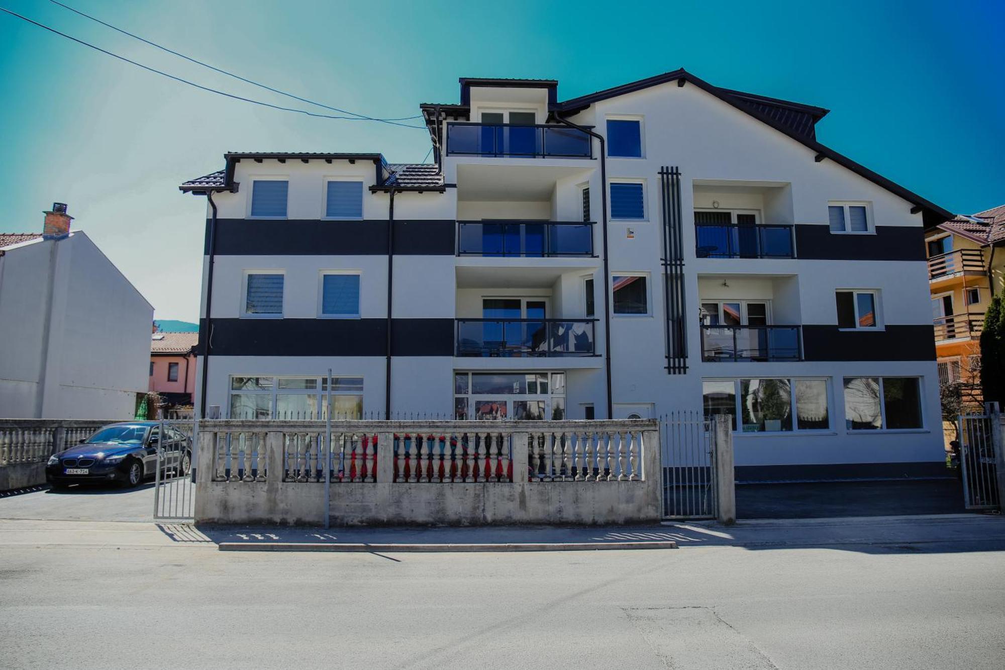 Deluxe Apartments Сараево Экстерьер фото